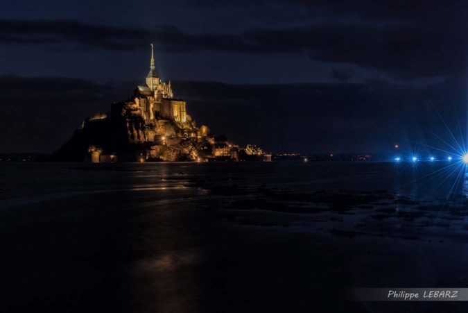 La Grande Marée - Mont Saint-Michel - Vue de Nuit - Eclairage Marée du Siècle