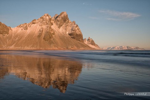 Montagne Vesterhorn vue de la pointe de Stokksnes