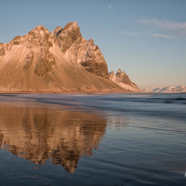 Montagne Vesterhorn vue de la pointe de Stokksnes