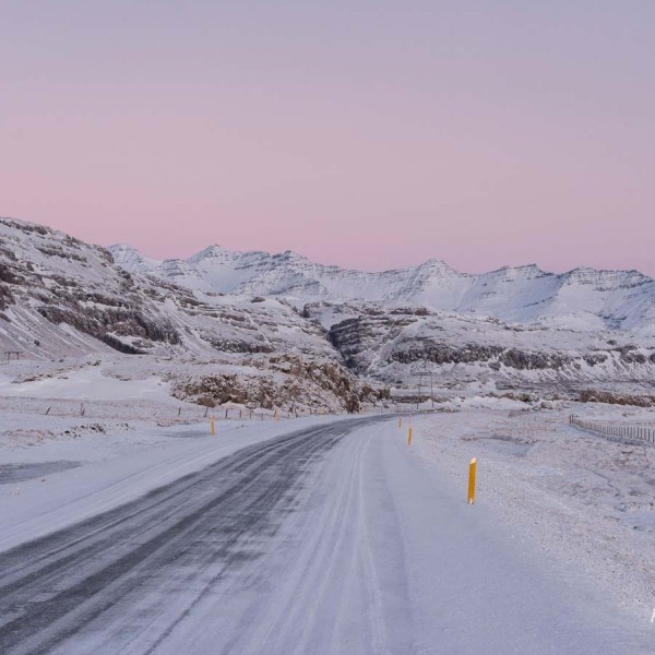 Lumières matinales en cette journée d'hiver sur la route 1 en direction de Höfn í Hornafirði